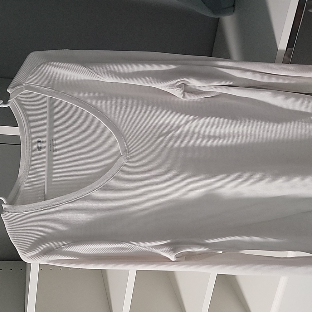 2 v-neck long sleeve thermals